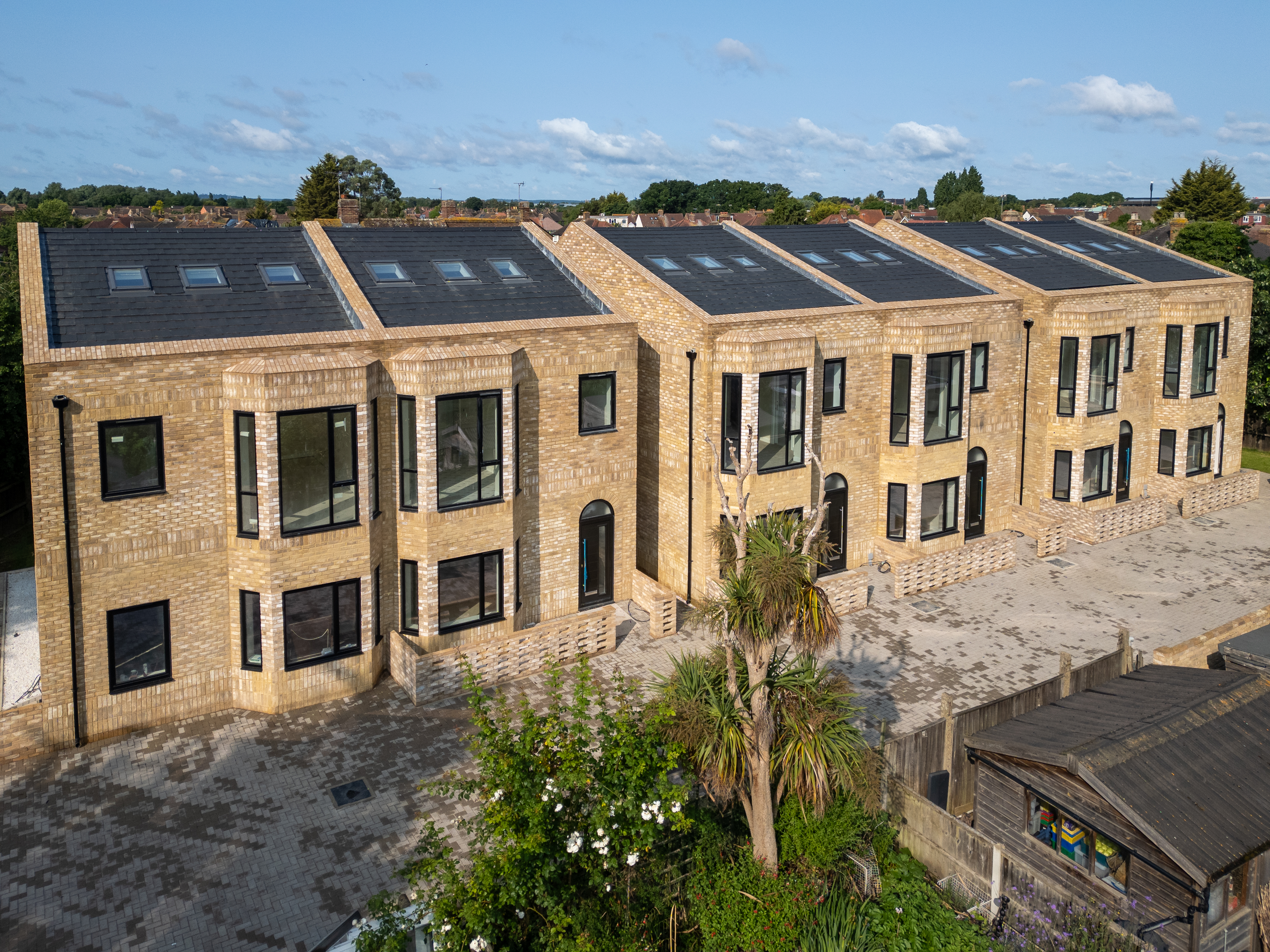 321 Bedfont Lane